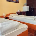 Fox Guest house 2*