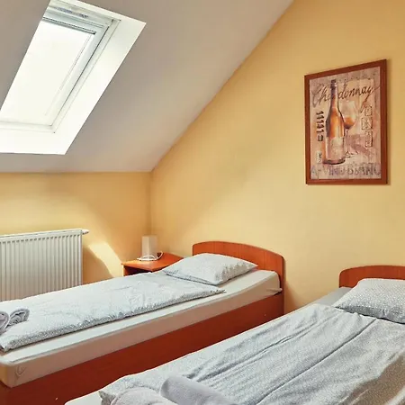 Guest house Fox 2*